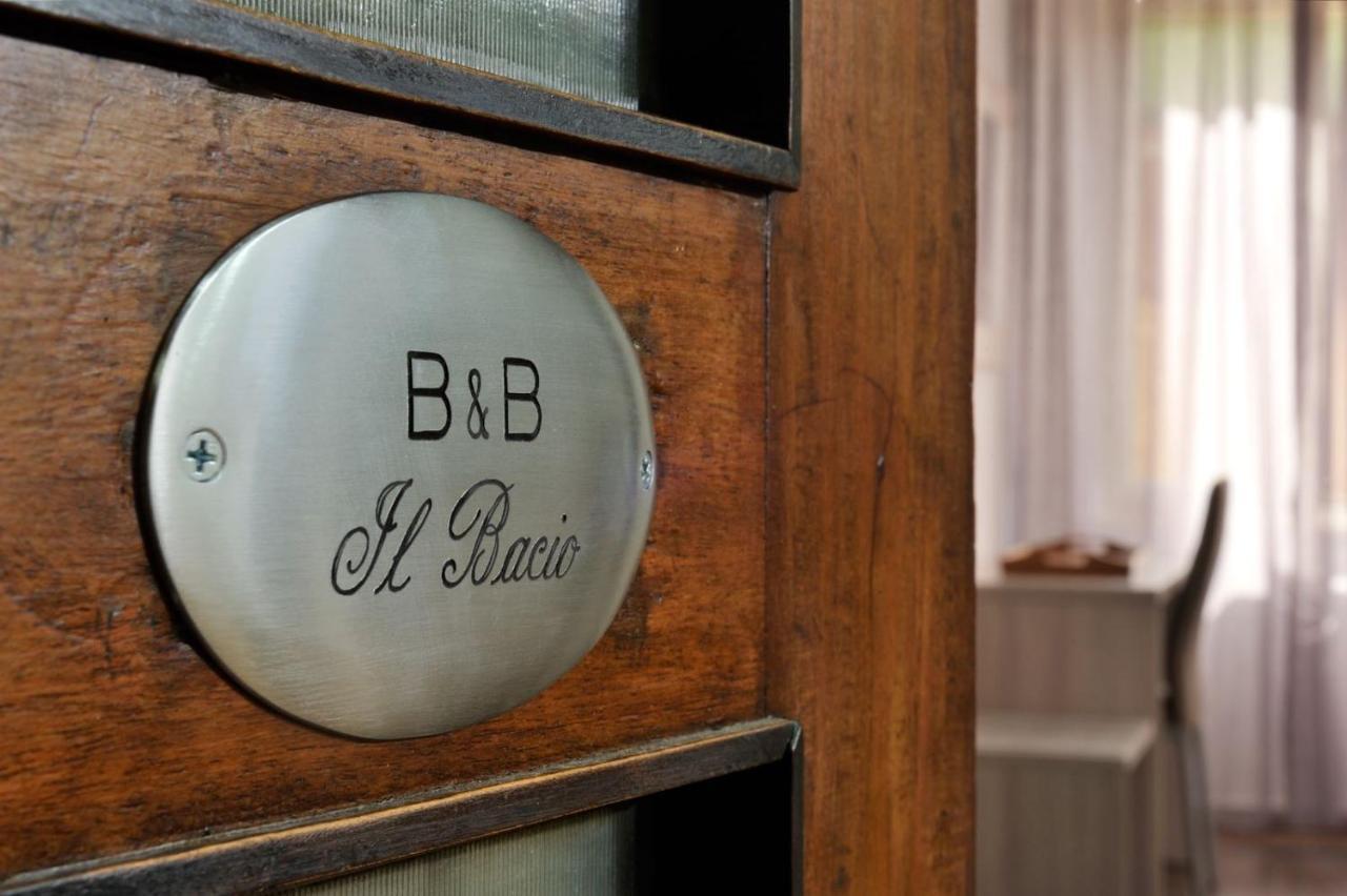 B&B Il Bacio Di Napoli Luaran gambar