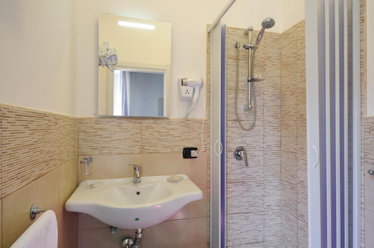 B&B Il Bacio Di Napoli Luaran gambar